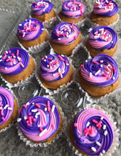 Load image into Gallery viewer, Cupcakes - Mini, 12